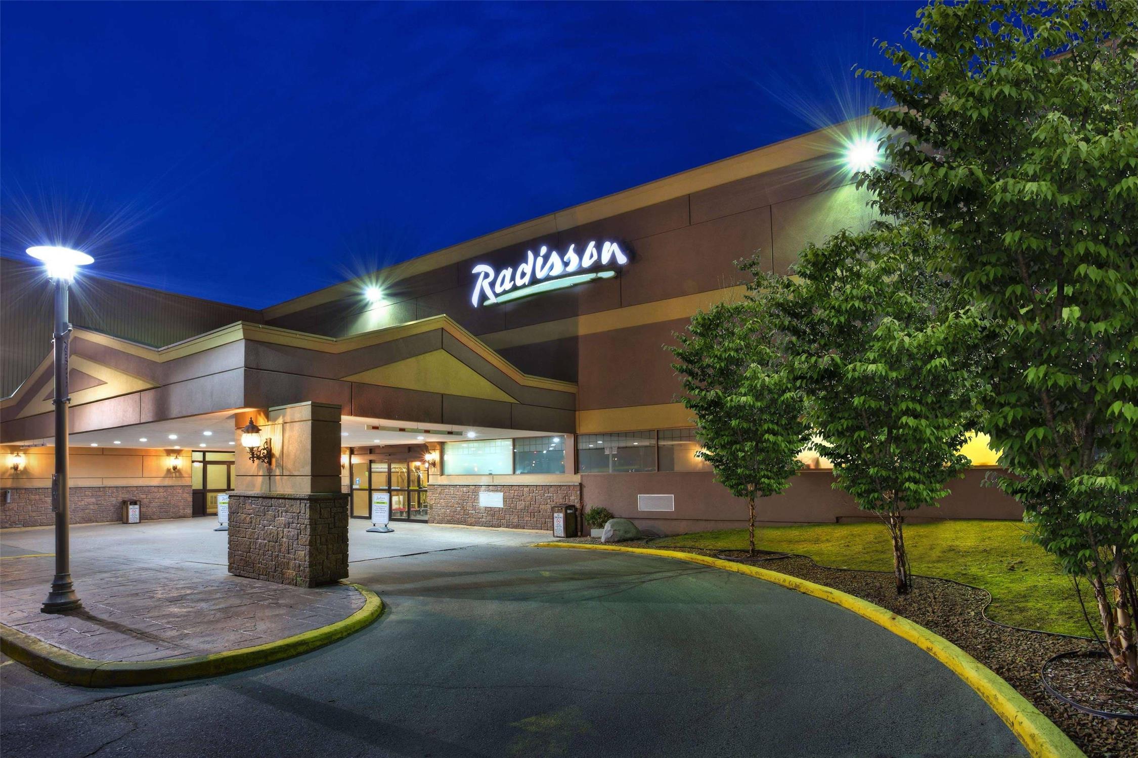 Radisson Hotel Sudbury, ON 53/54