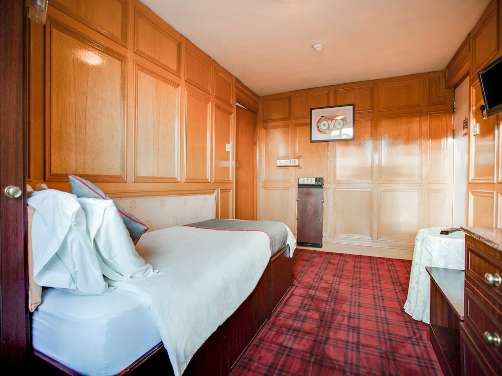 Rowers Hotel 14/48
