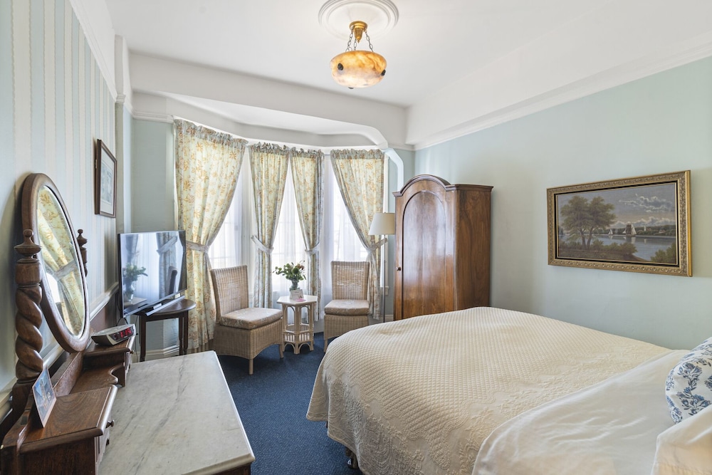 Golden Gate Hotel 12/37