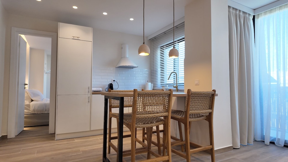 Euphoria Apartments 42/56