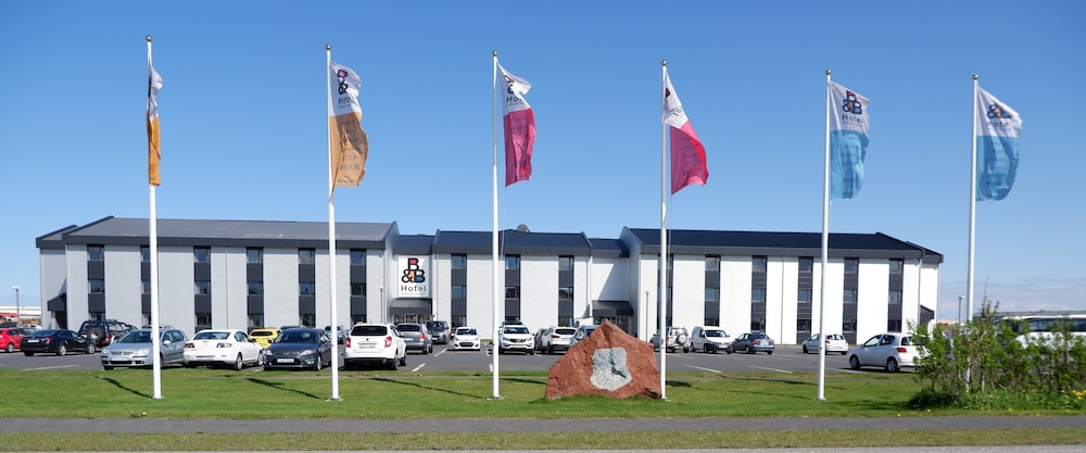 Konvin Hotel by Reykjavik Keflavik Airport 76/80