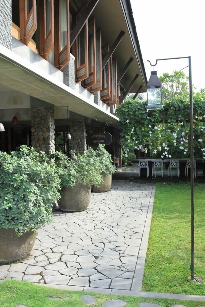 Rumah Batu Boutique Hotel 56/62