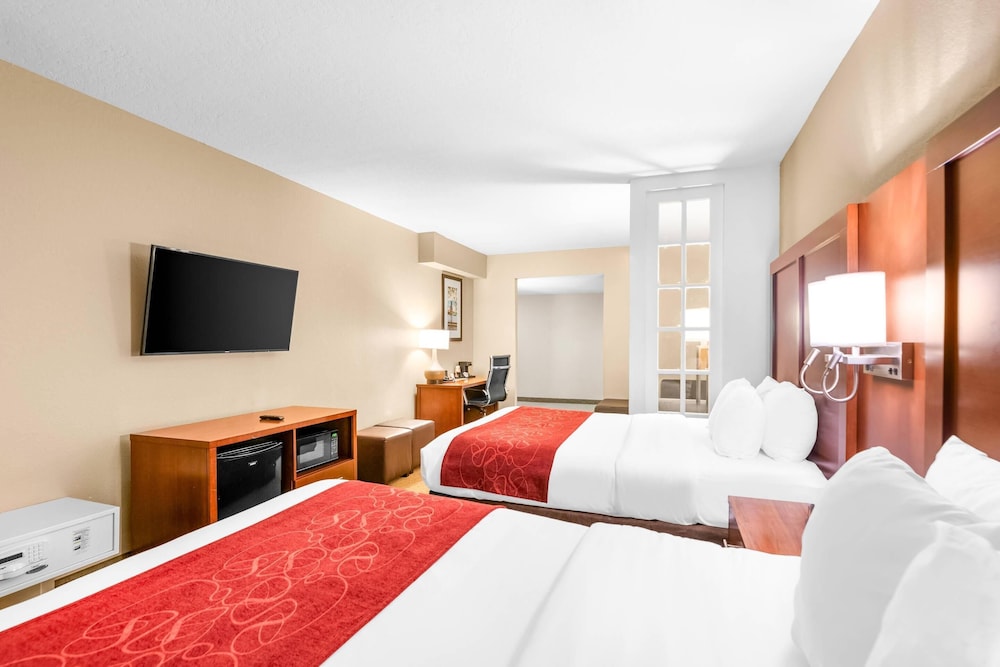 UPGRADE, SUITE, 2 QUEEN BEDS, ACCESSIBLE