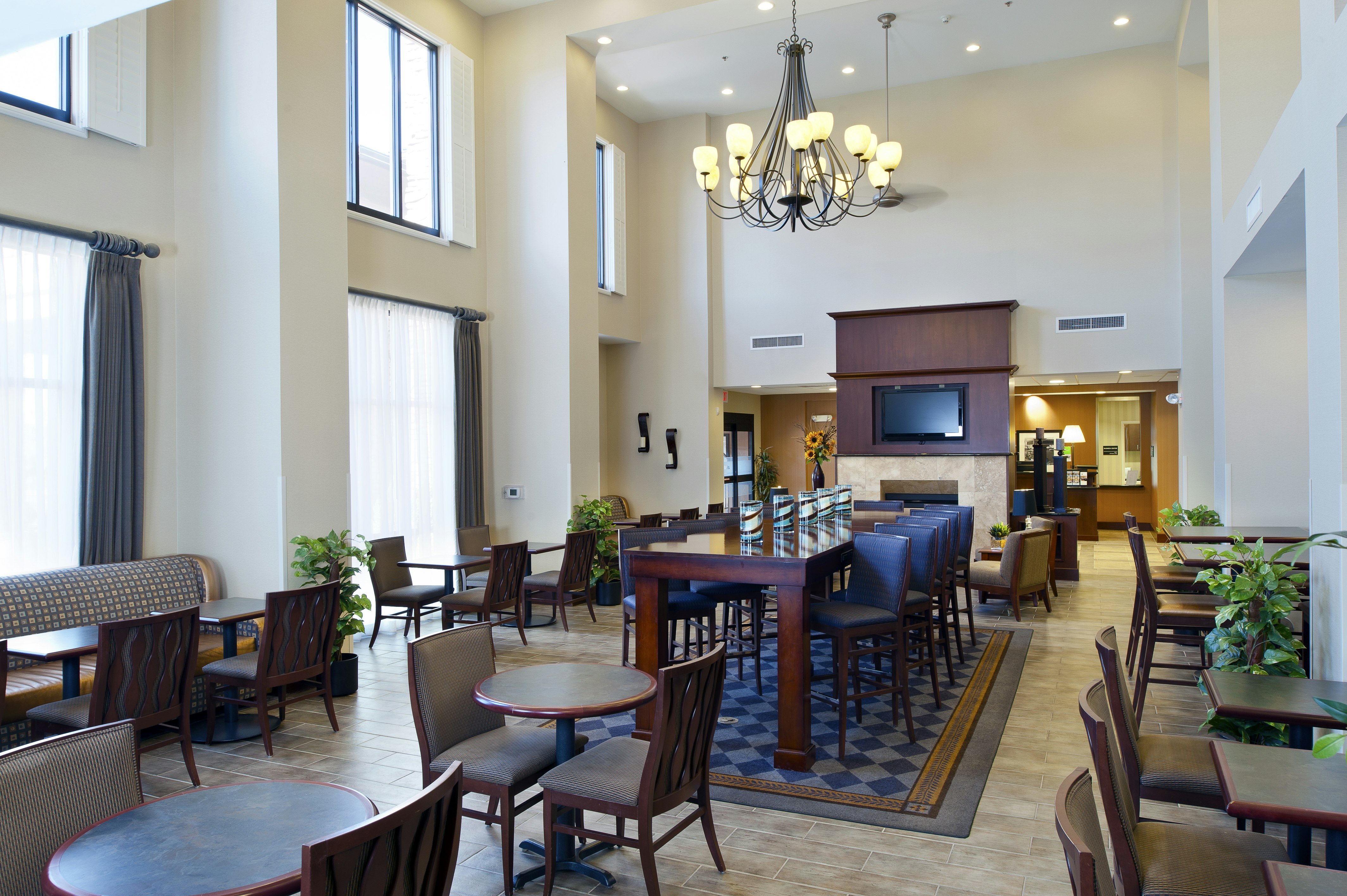 Hampton Inn and Suites Prescott Valley 46/68