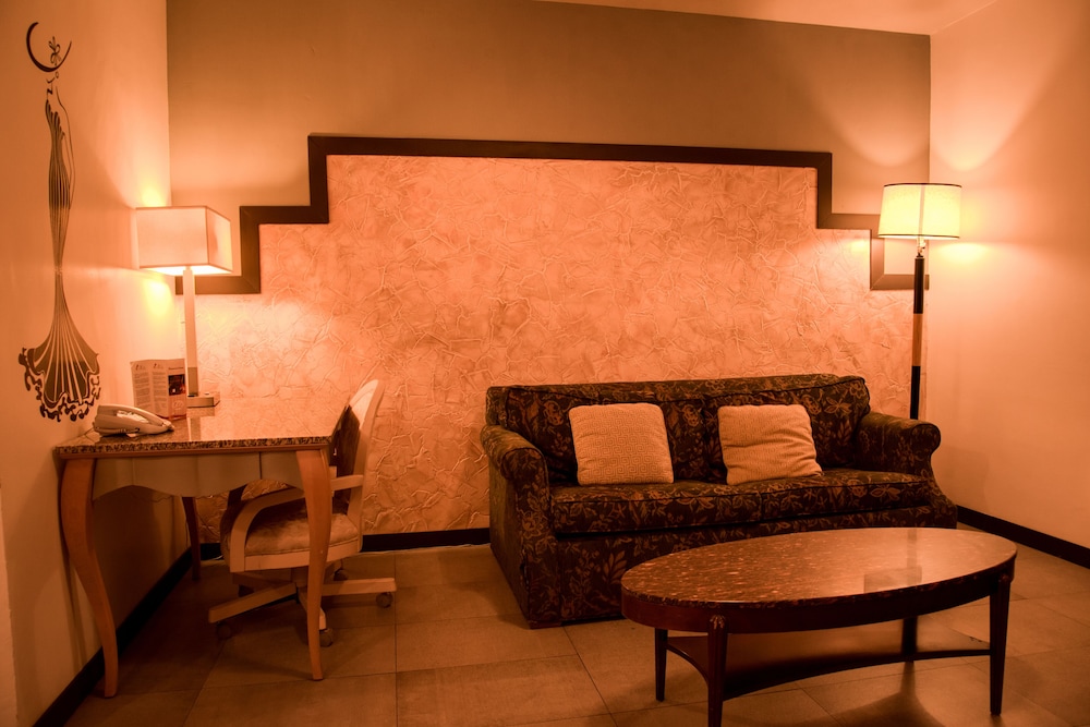 Business Hotel And Suites Maria Bonita 62/82