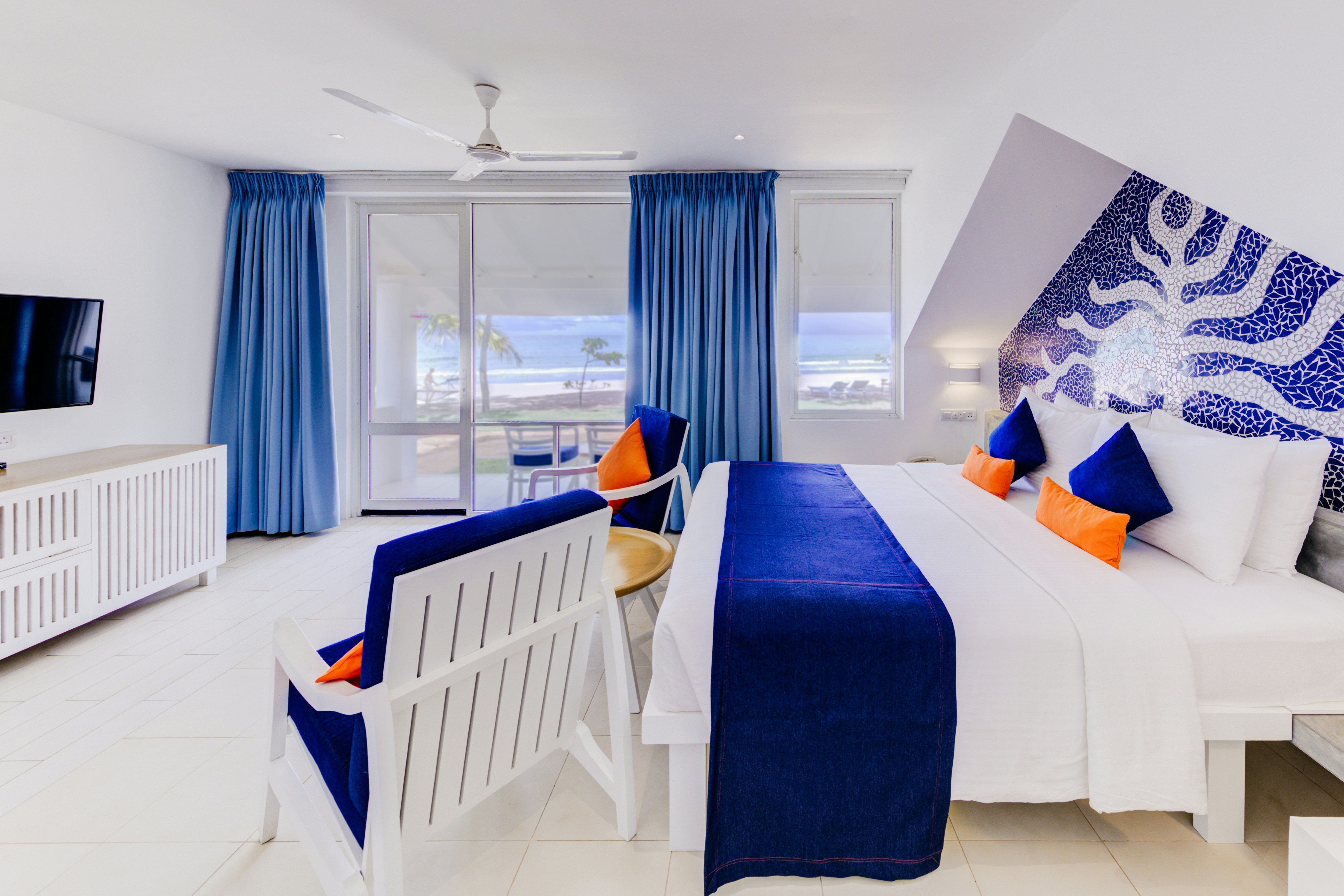 Beach, Chalet, King Bed