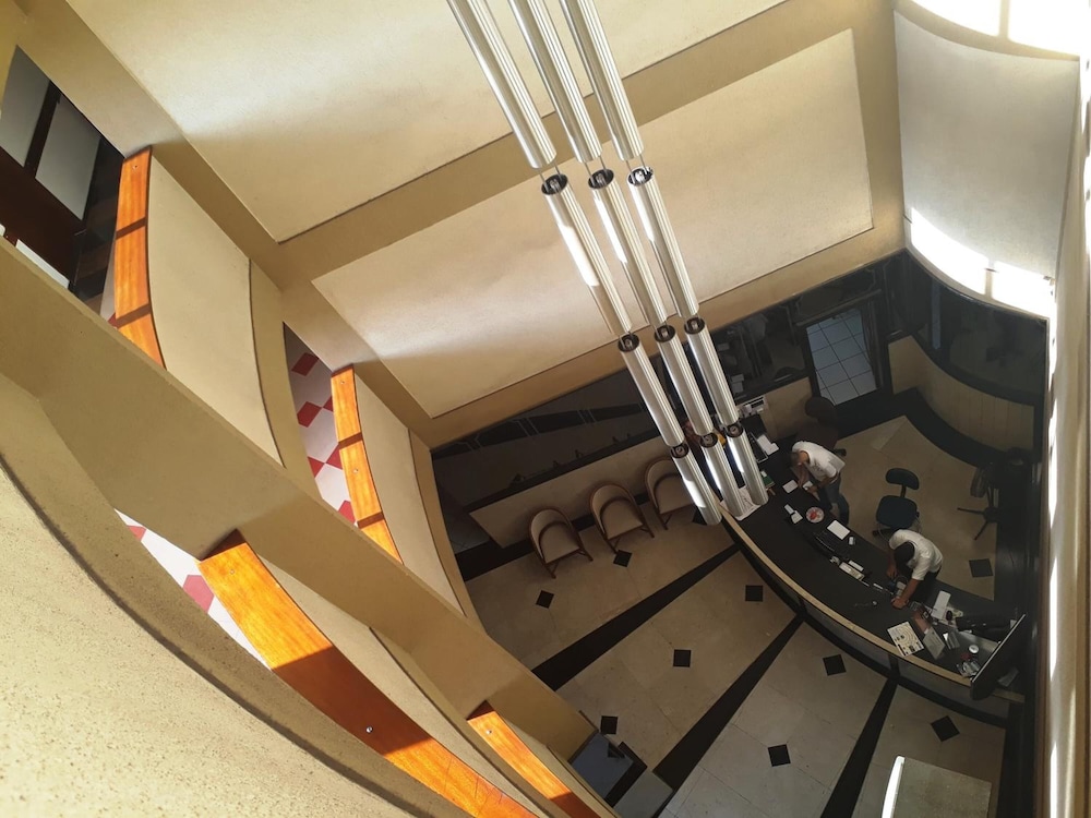 Astron Associado Cristal Palace Hotel 51/56