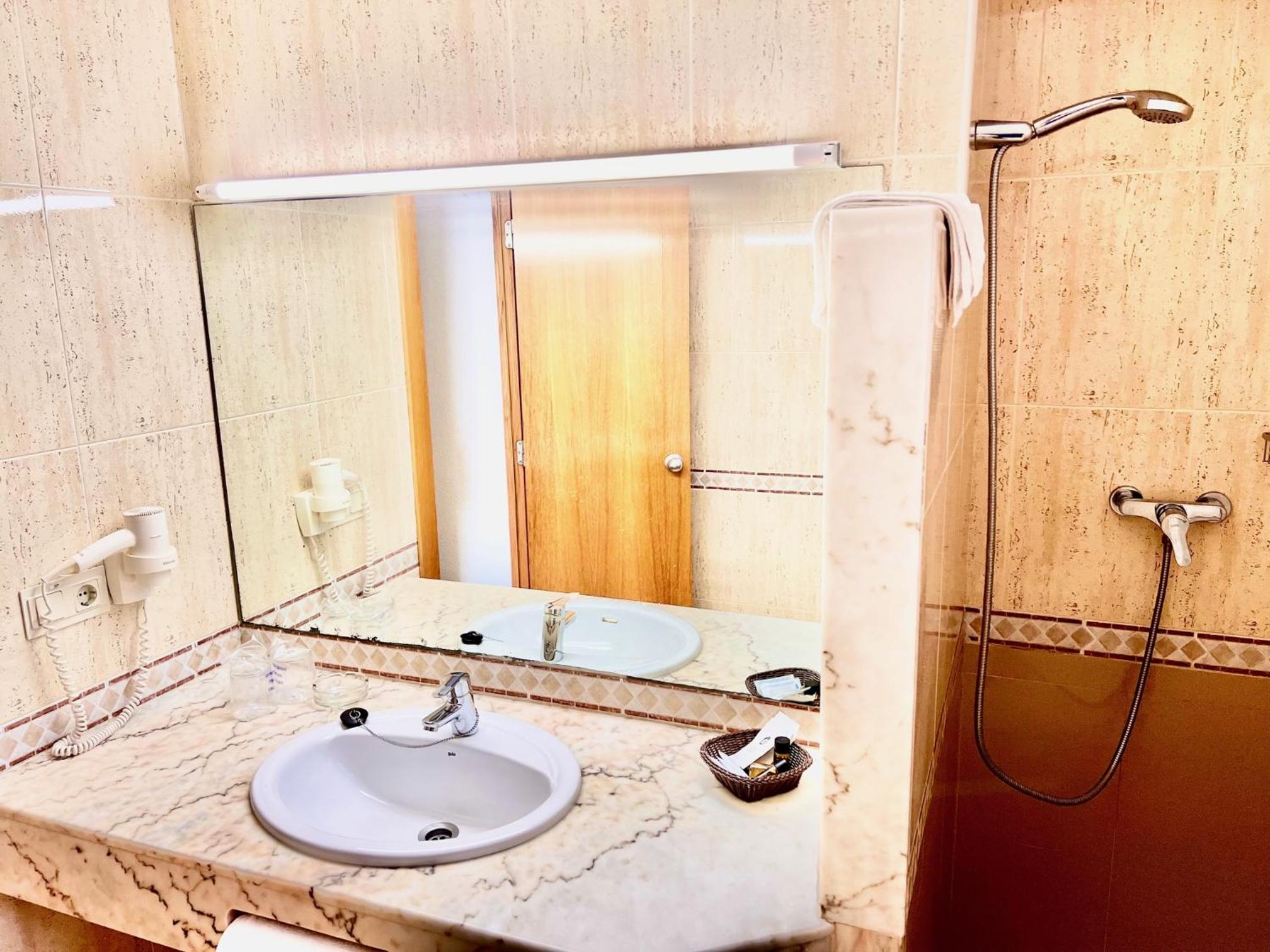 Nadal Hotel 47/51