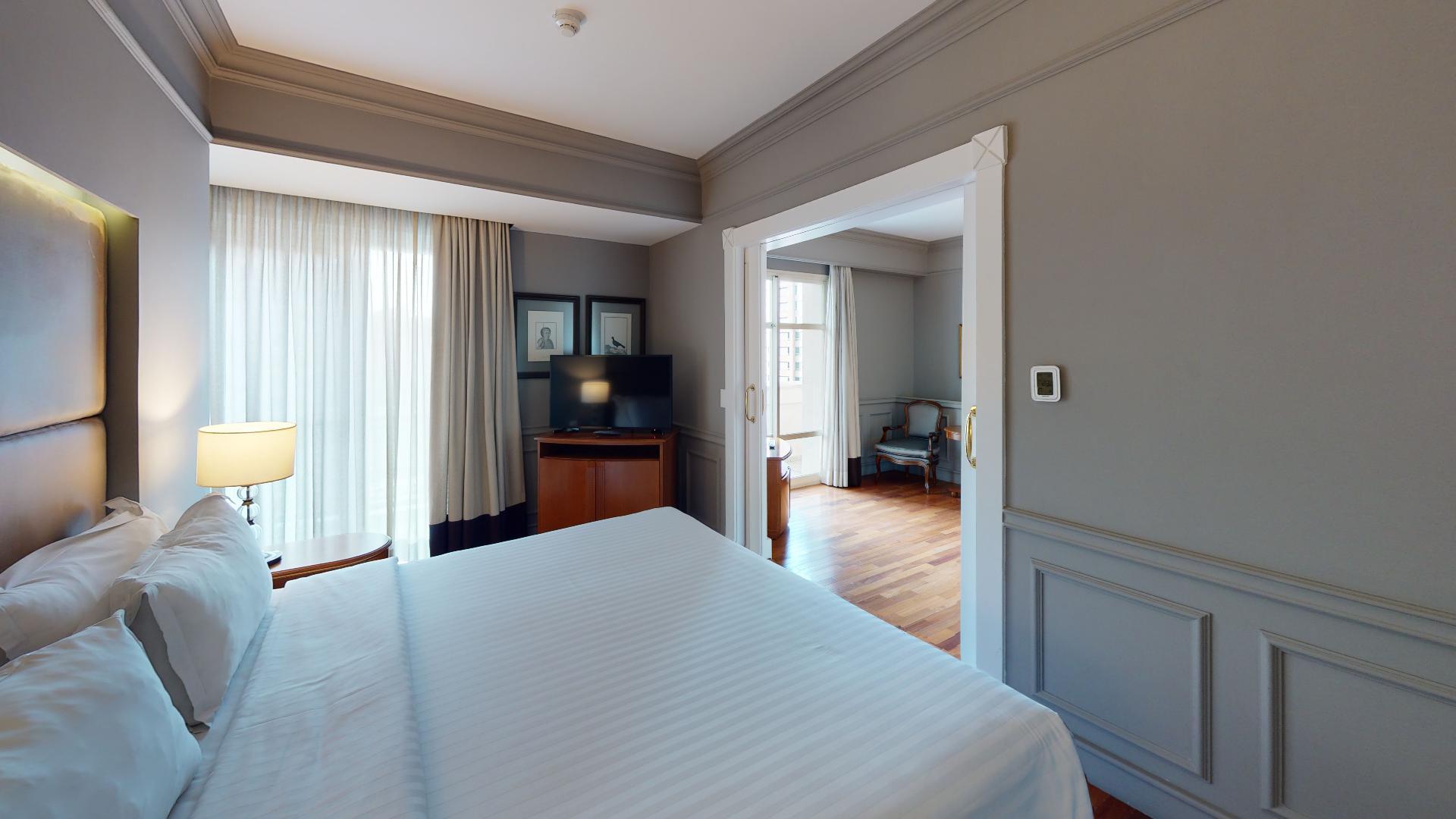 Deluxe, Suite, Street View