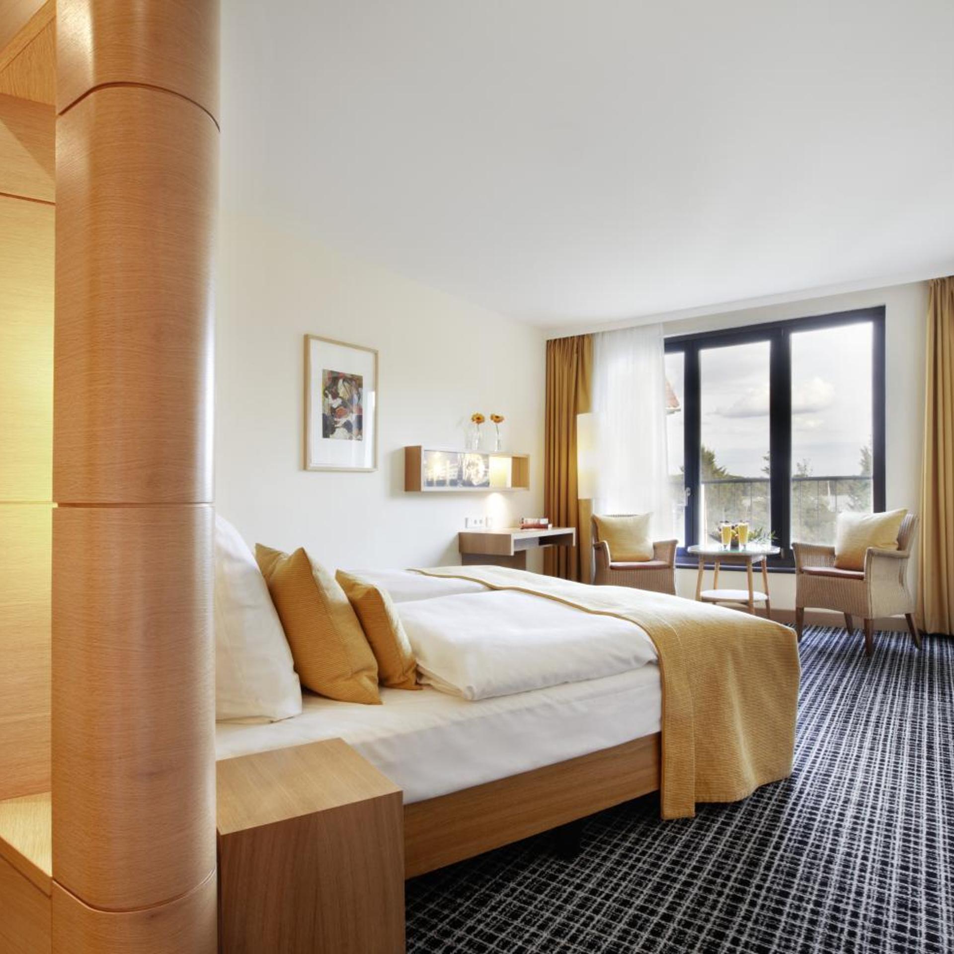 Relax, King Bed, Lake Side