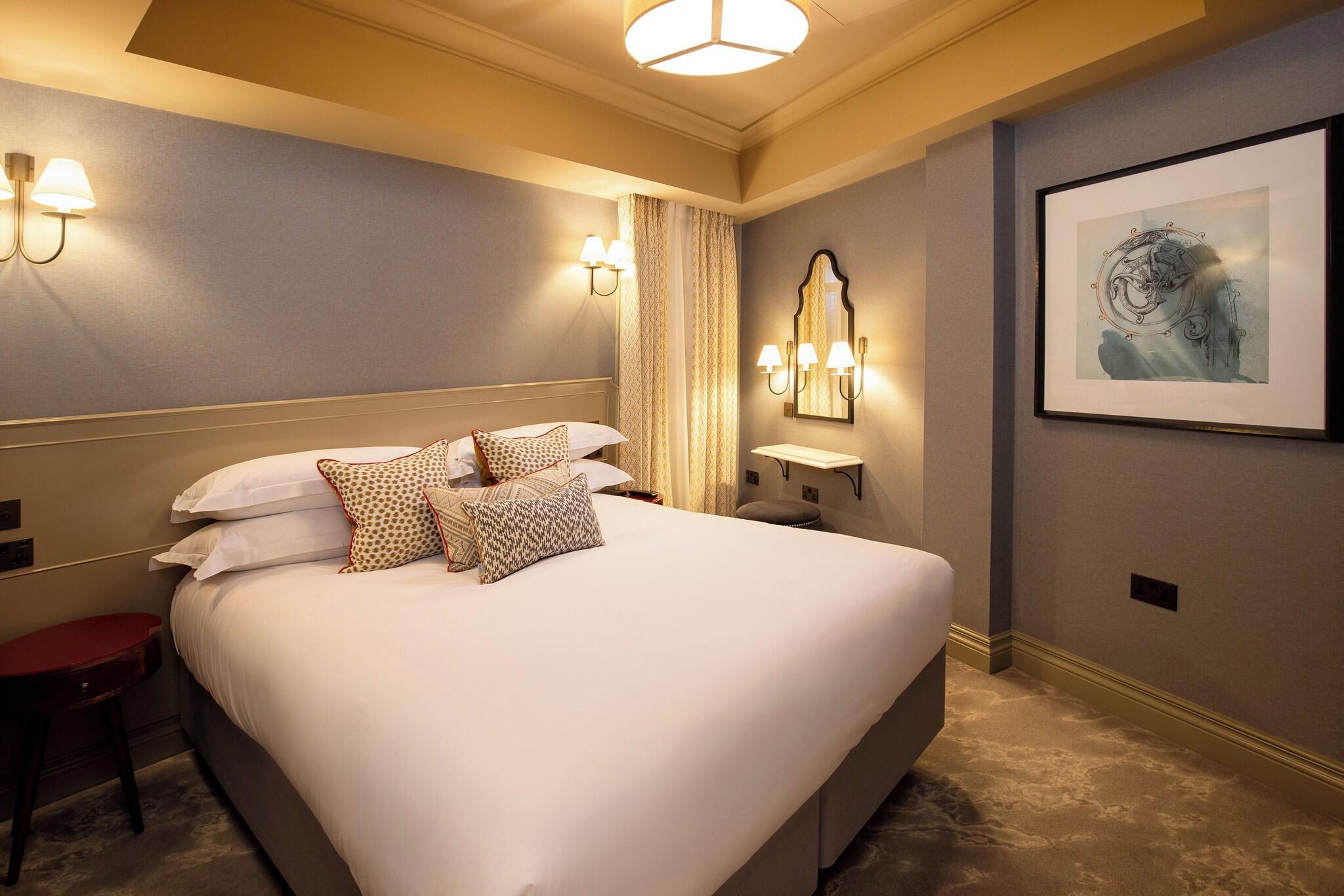 Hyde Park, Suite, King and Queen Bed