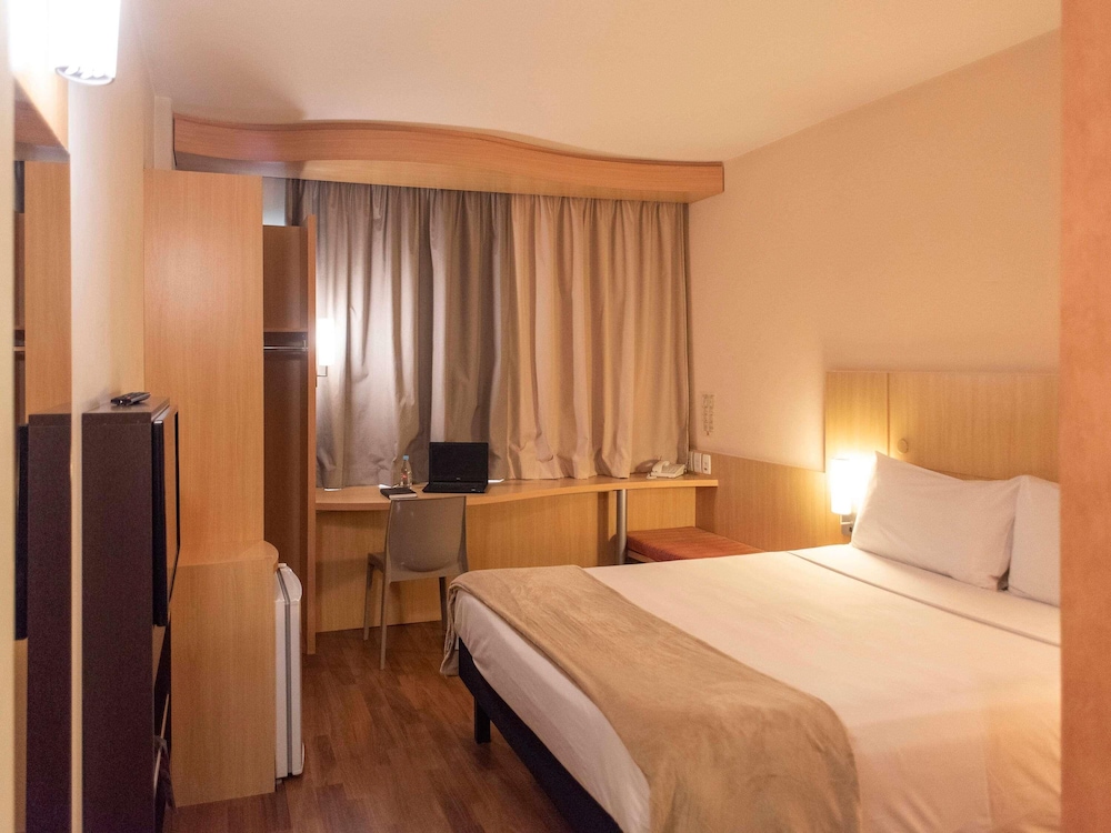 APARTMENT, DOUBLE BED