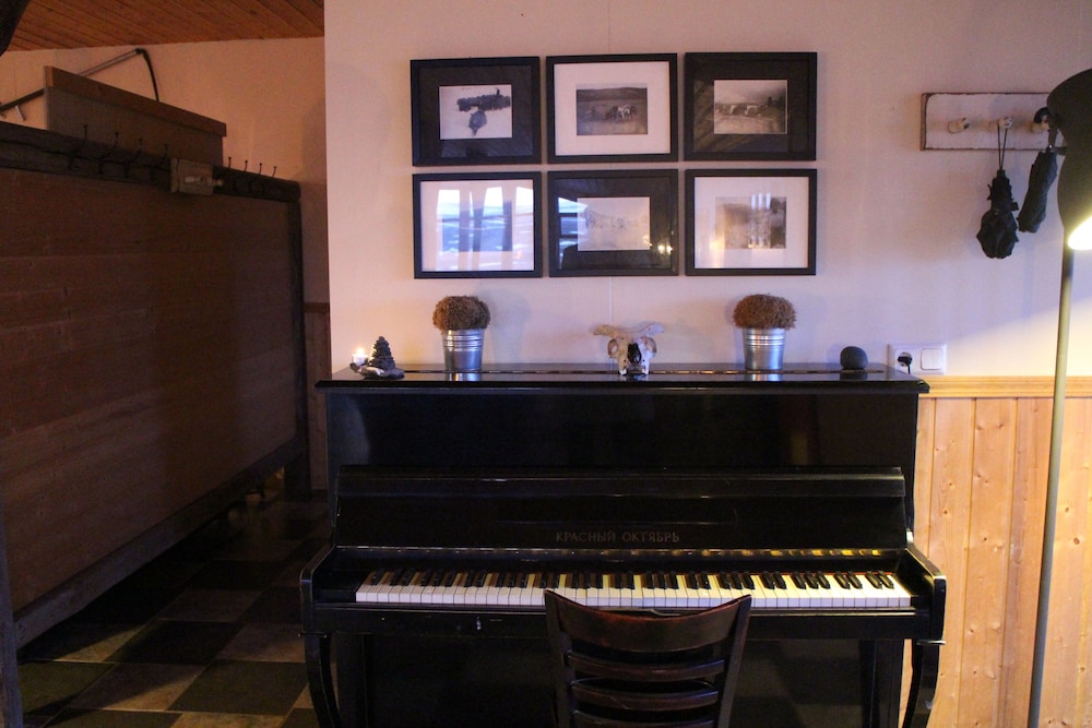 Hotel A 2/50