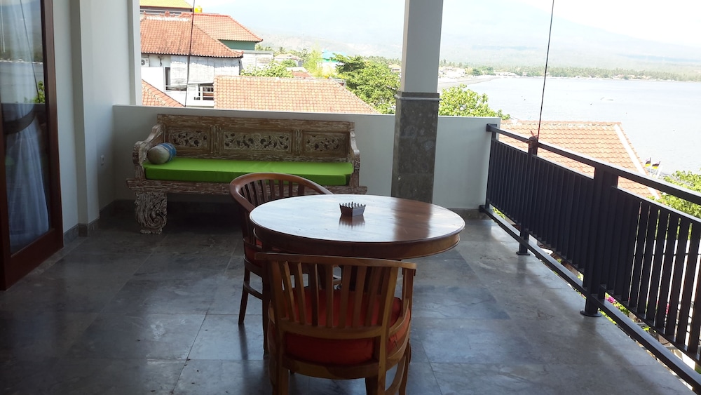 Amed Beach Villa 32/49