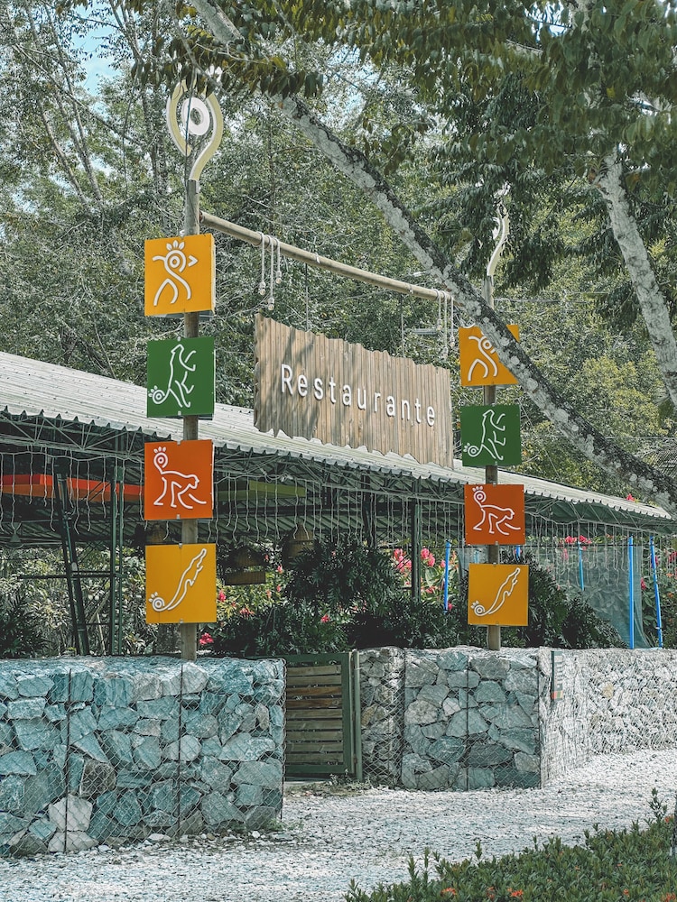 Los Colores Ecoparque 38/50