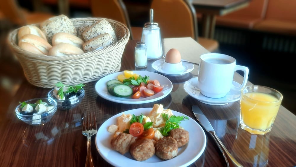 Central-Hotel Tegel 36/50