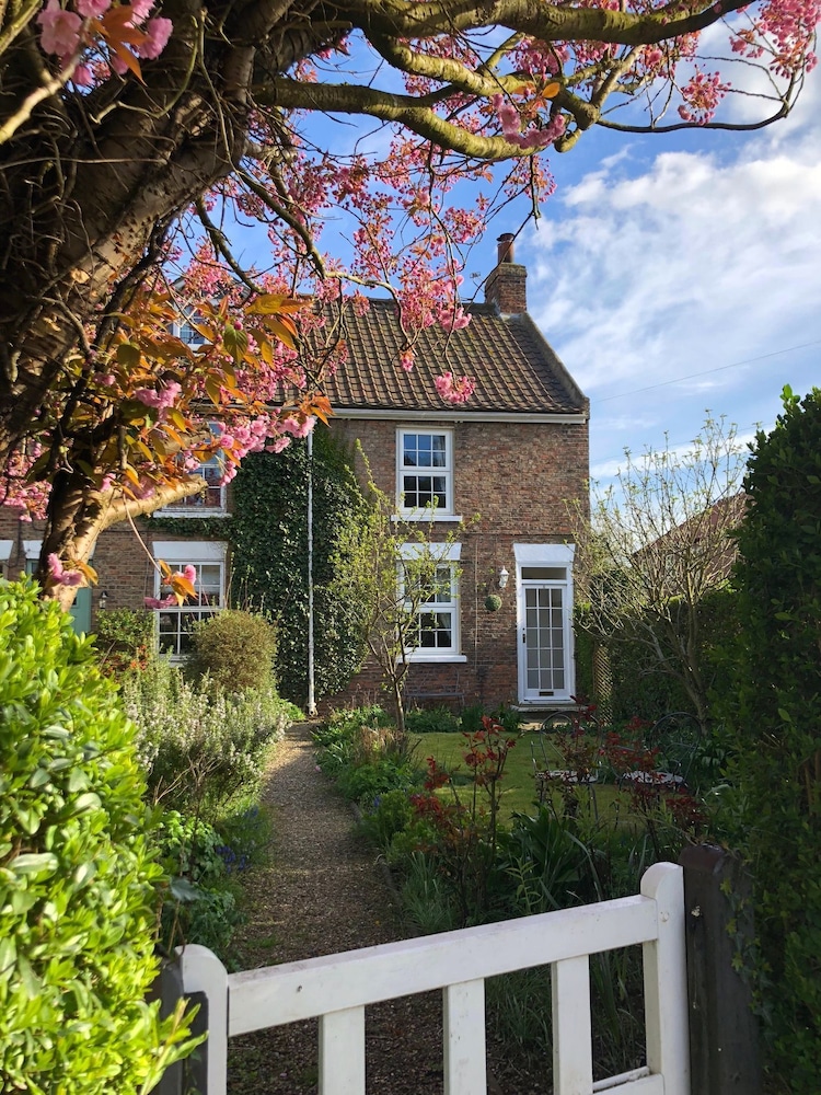 Ceilidh Cottage 41/48