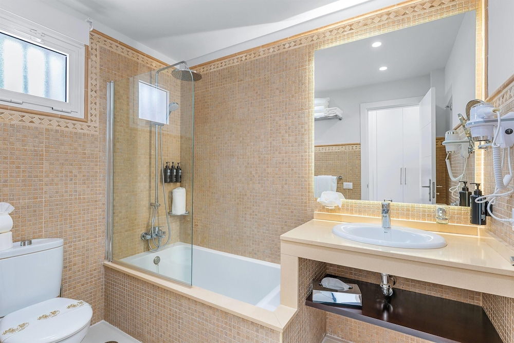 Wyndham Residences Golf del Sur 82/82