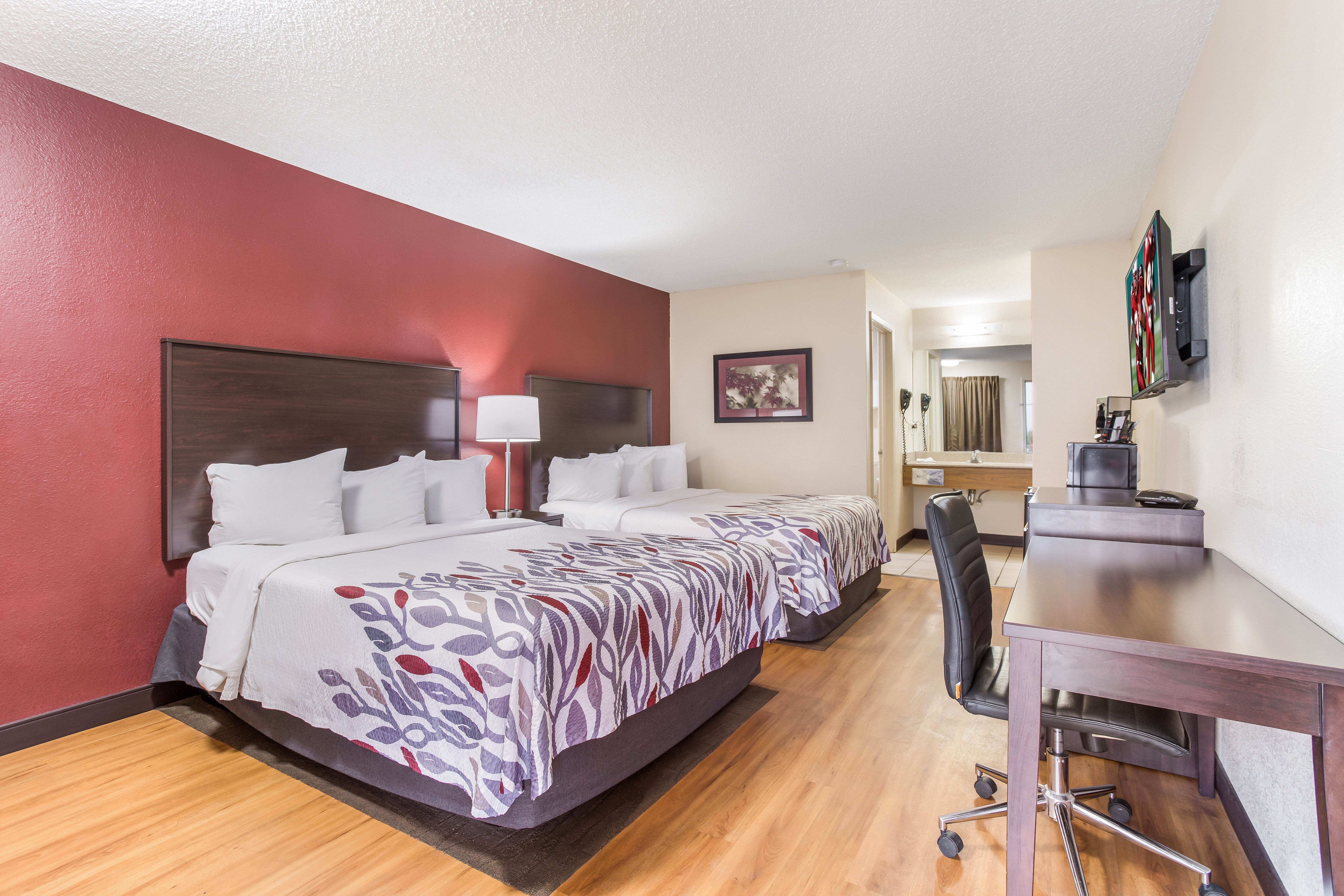 Non-Smoking Superior 2 Queen Beds Micro-Fridge