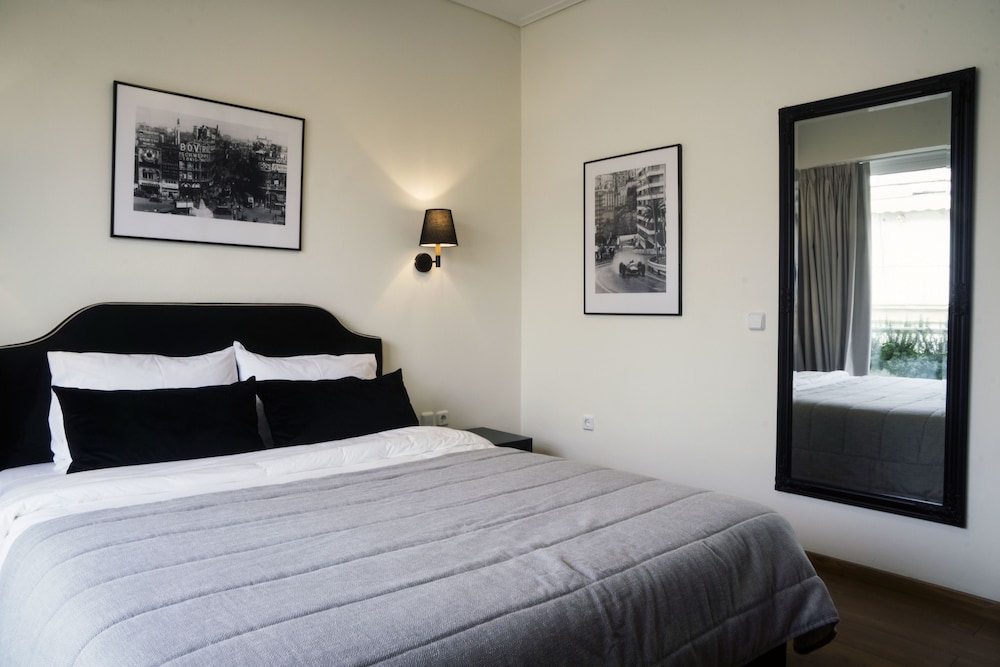 1 BEDROOM, TOWER, APARTMENT