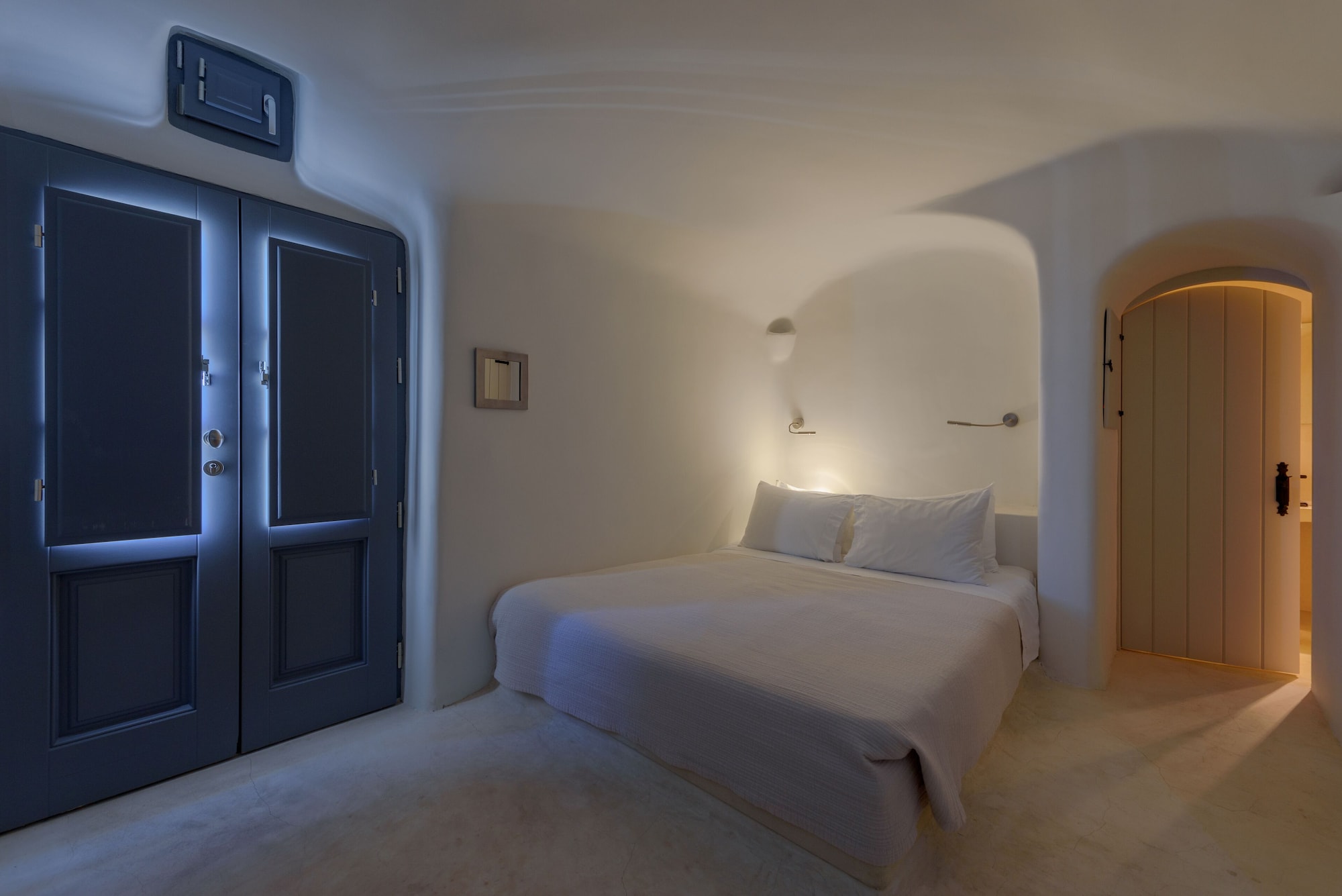 King Bed, Caldera View, Outdoor Jetted Tub