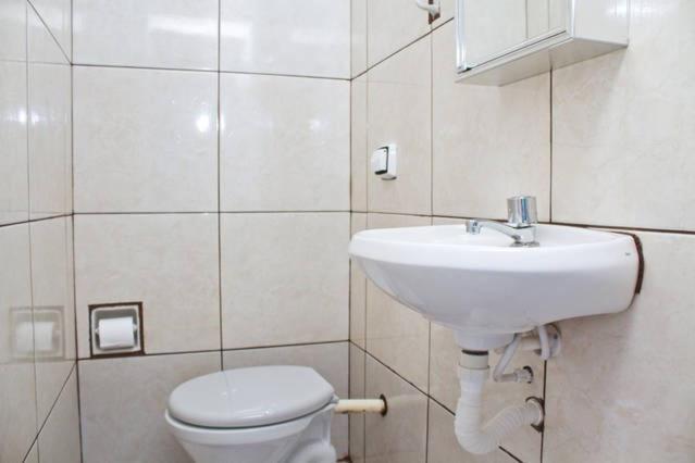 Tiao Botelho Guest House 47/48