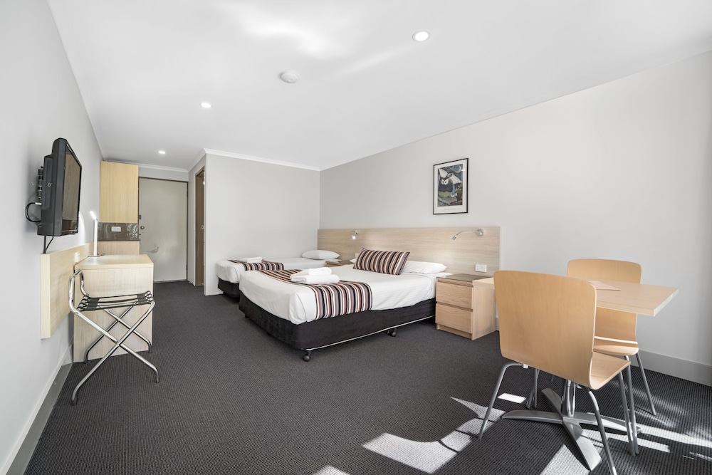 Avoca Beach Hotel 12/45