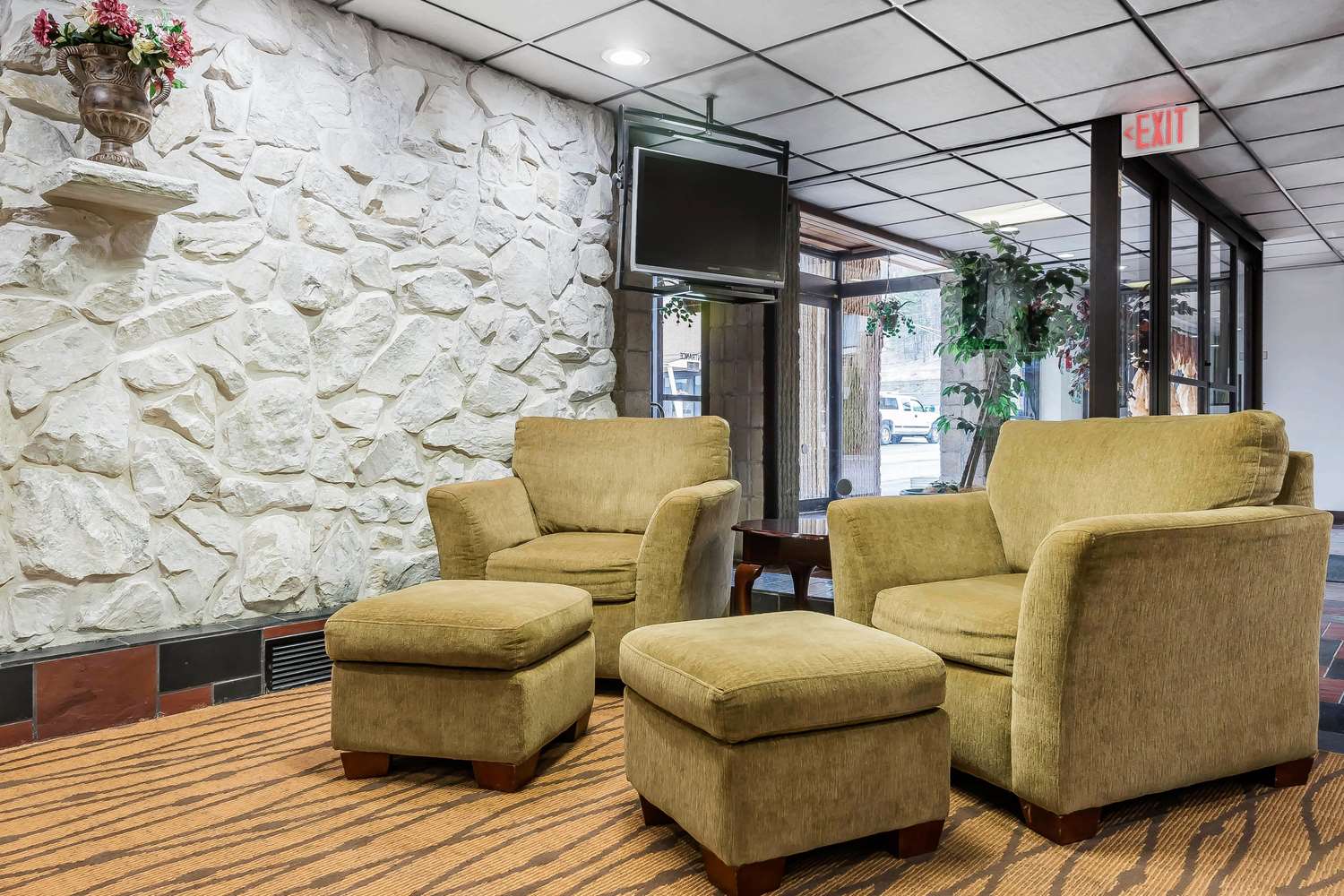 Quality Inn & Suites Binghamton Vestal 16/31