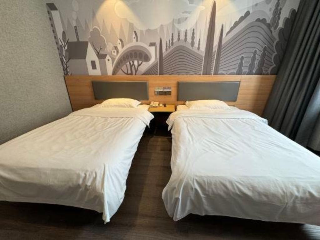 Thank Inn Plus Hotel Qingdao Huangdao District Weike Yunhai City 22/33