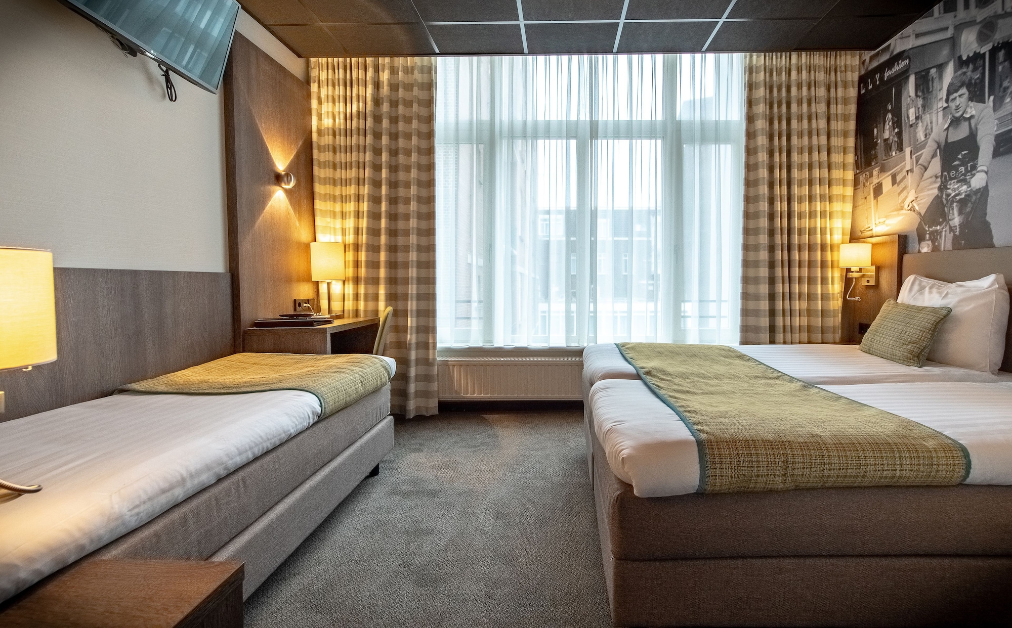 ROOM, TRIPLE, 3 BEDS