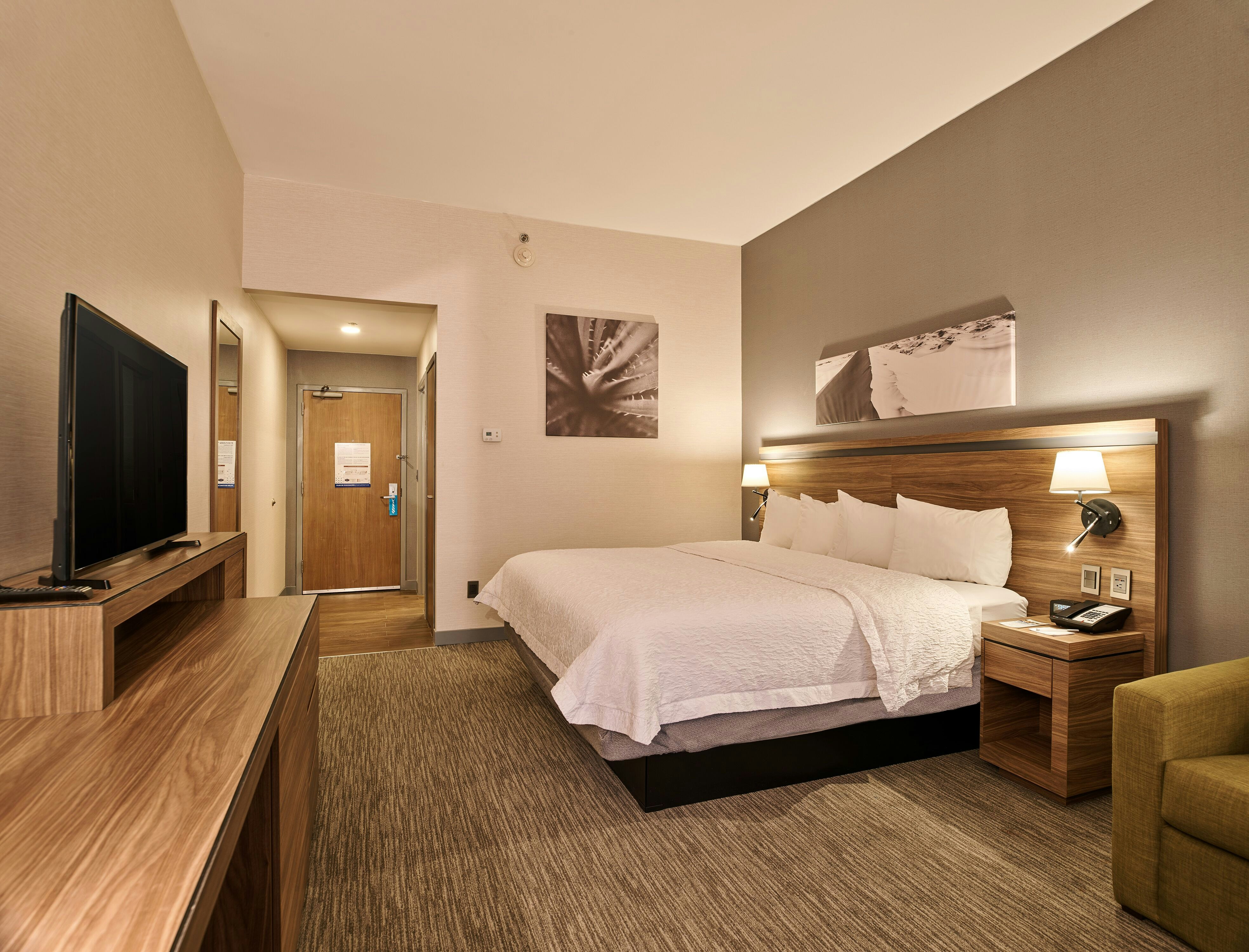 Study, King Bed