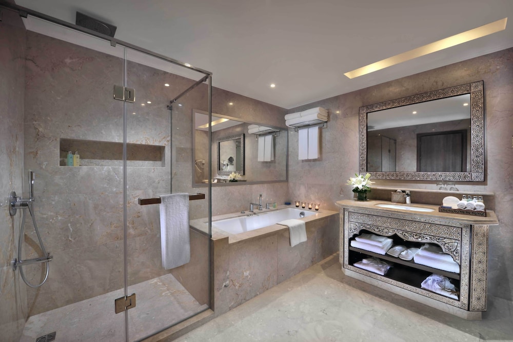 Royal, Suite, Queen Bed, Private Pool