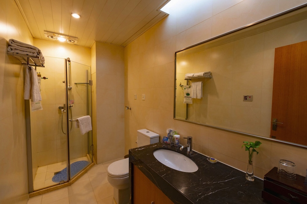 East King Business Hotel 42/50
