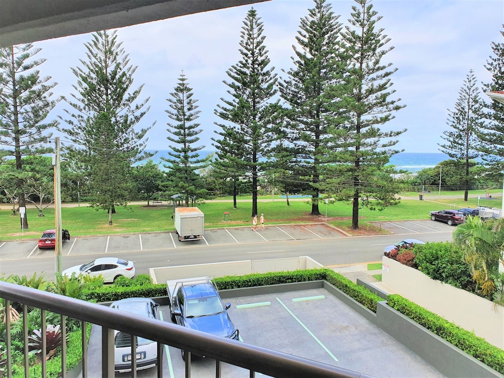 Burleigh Esplanade Apartments 42/73