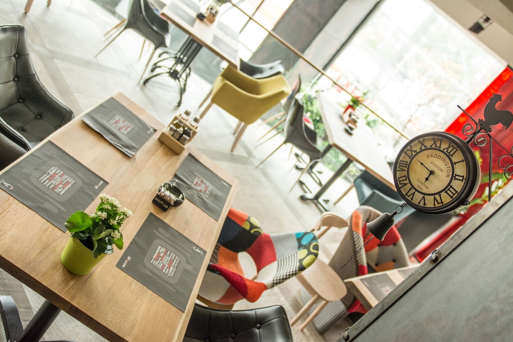 Boutique Rooms 38/50