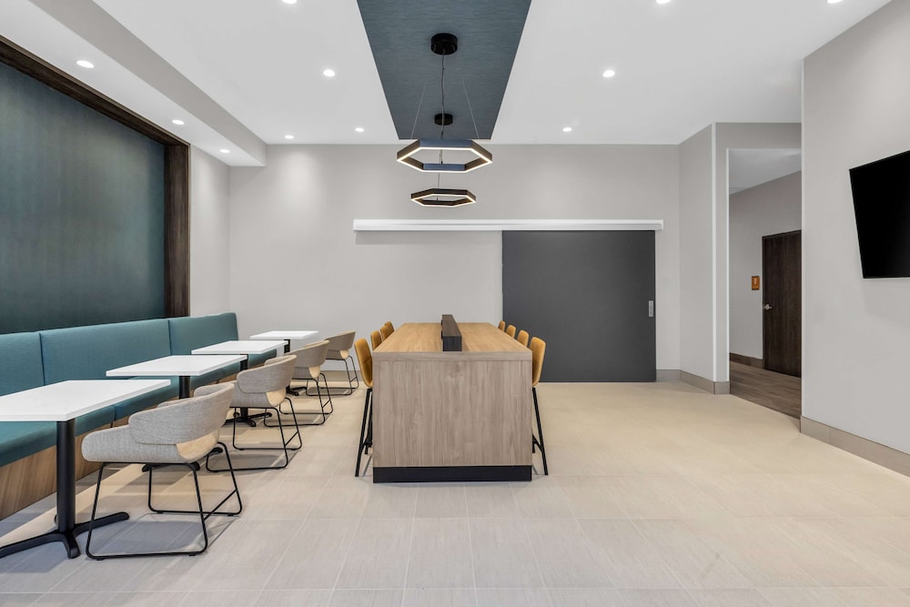 La Quinta Inn & Suites by Wyndham San Jose Silicon Valley 36/50