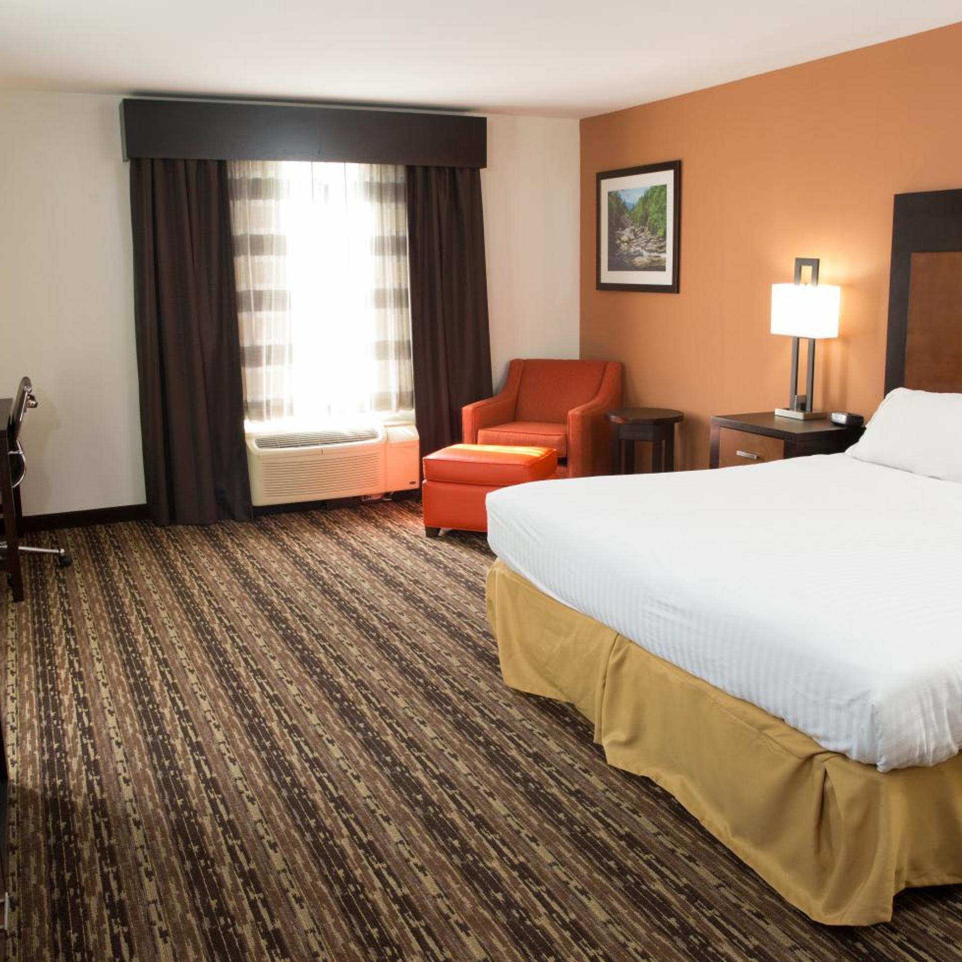 Xtra Space, Standard, King Bed