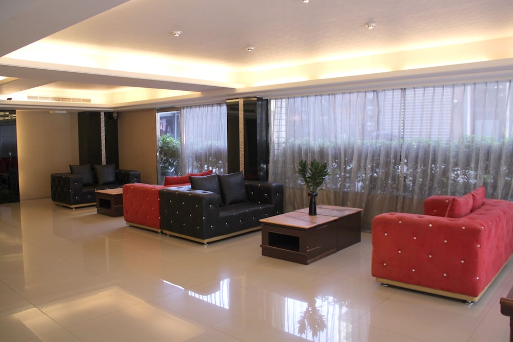 Crystal Hotel 47/67