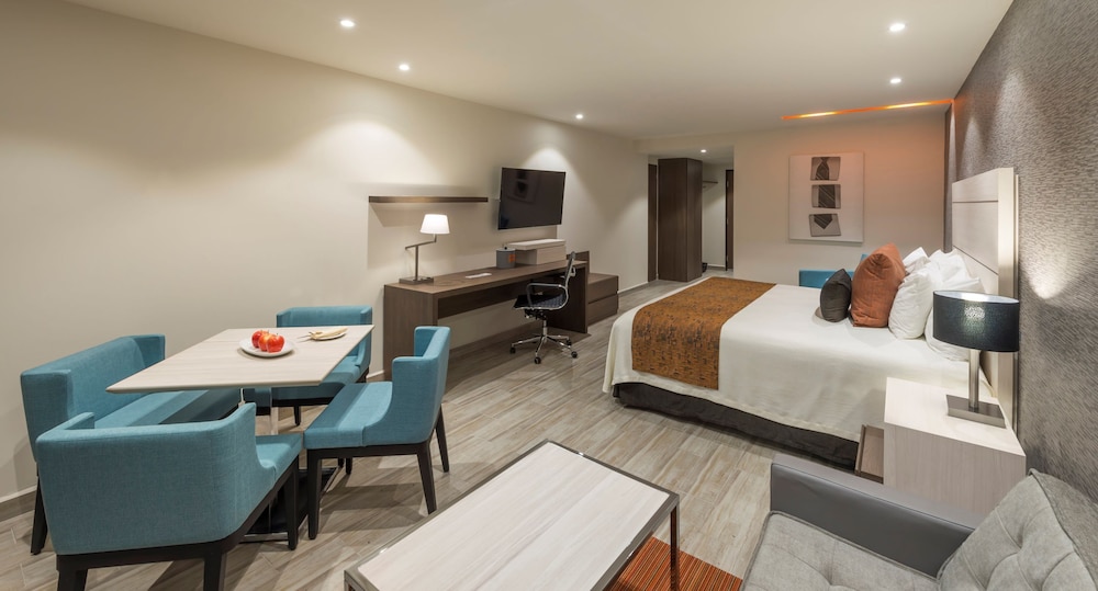 Real Inn Celaya 48/65