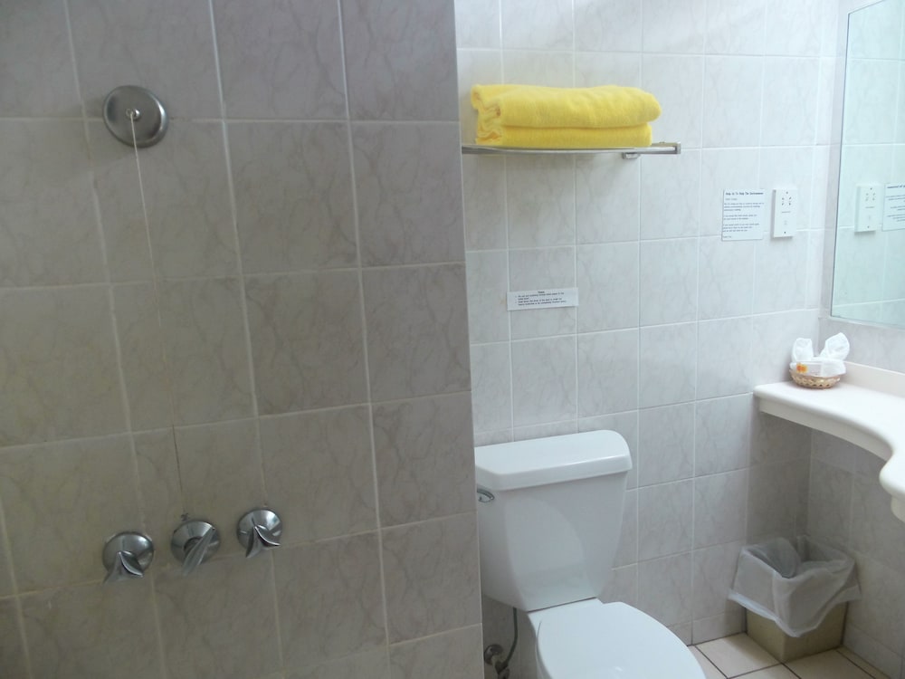 Allamanda Beach Resort 43/47