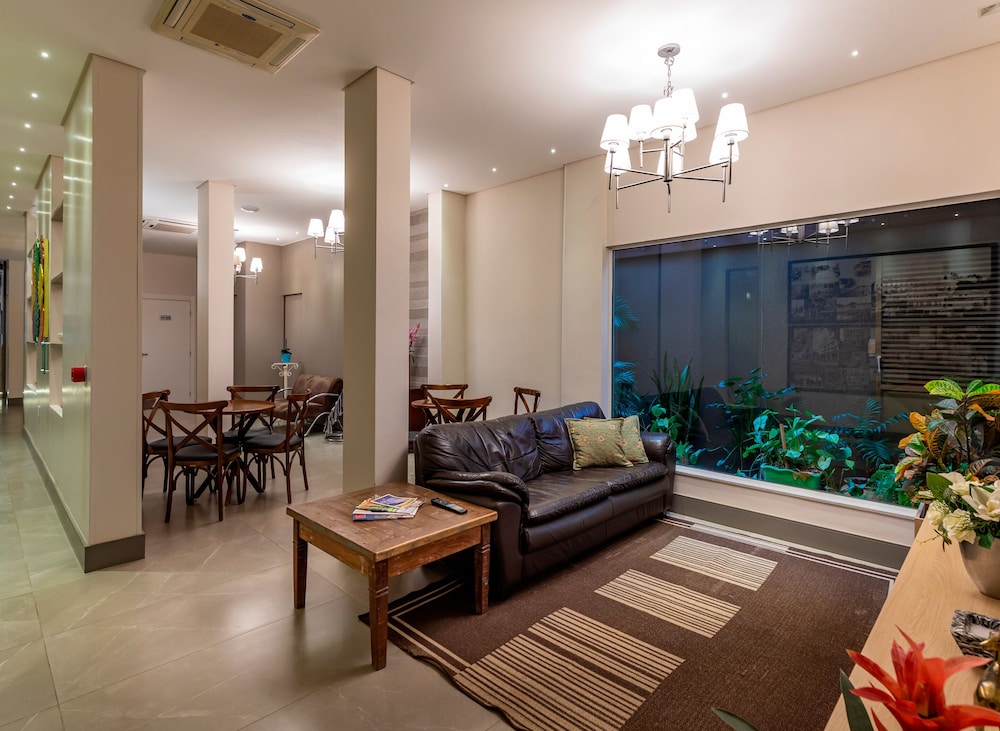 Taroba Hotel 52/73