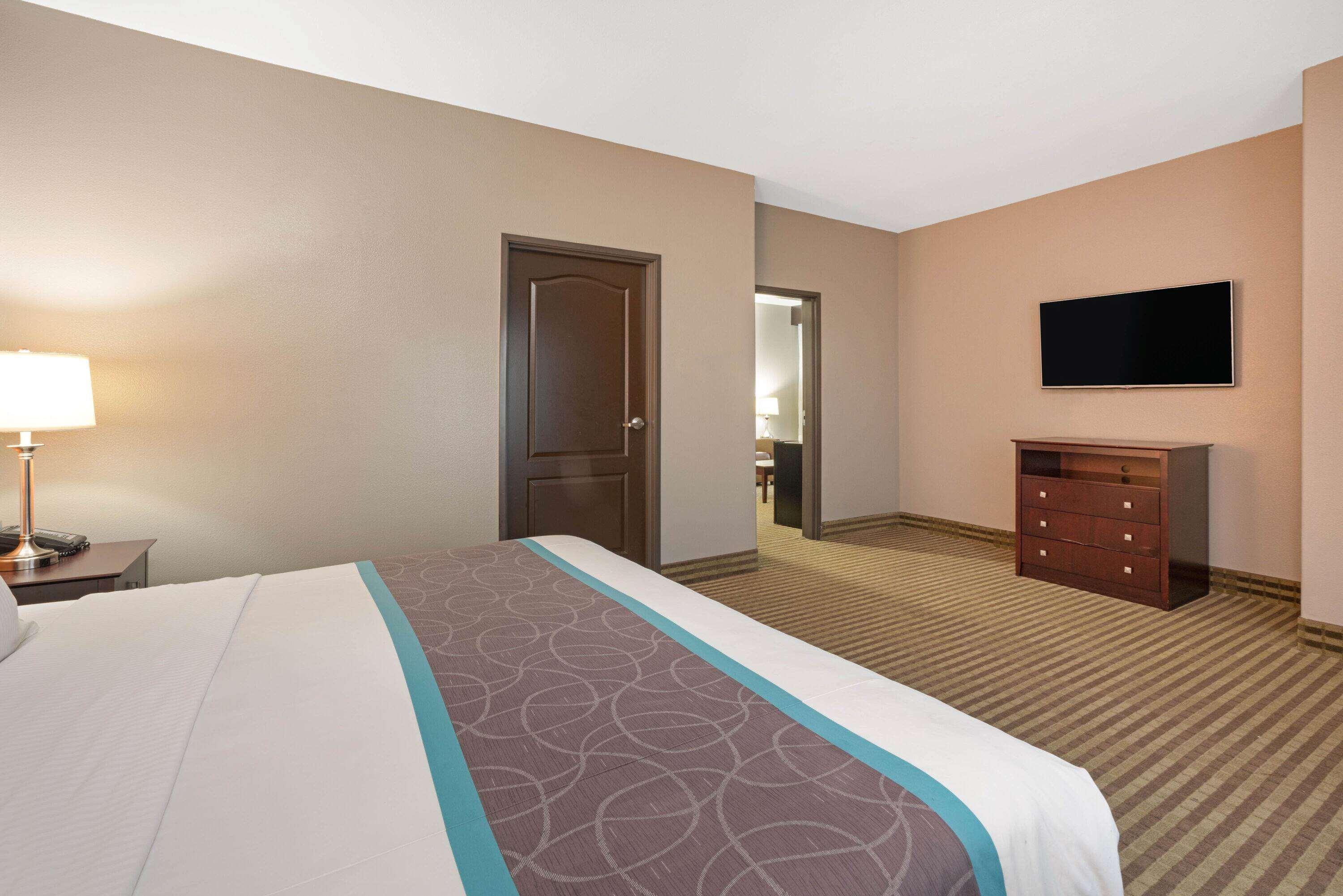 Suite, King Bed