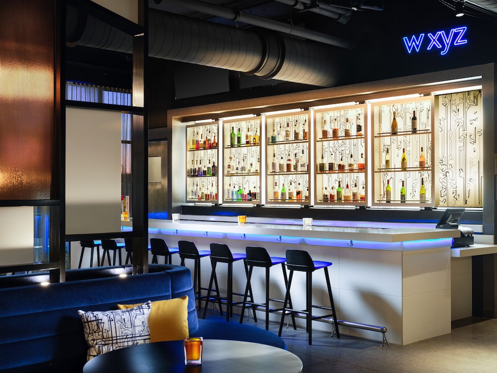 Aloft Knoxville West 41/59