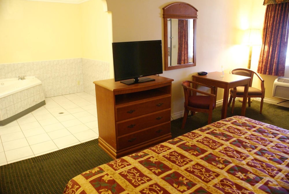 Colony Inn Buena Park 50/64