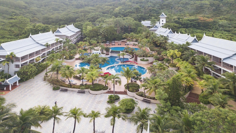 Cha-da Thai Village Resort 65/72
