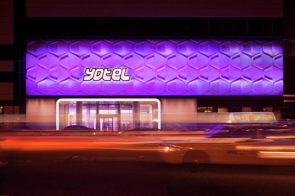 YOTEL New York Times Square, Select by Hilton in NEW YORK - NY