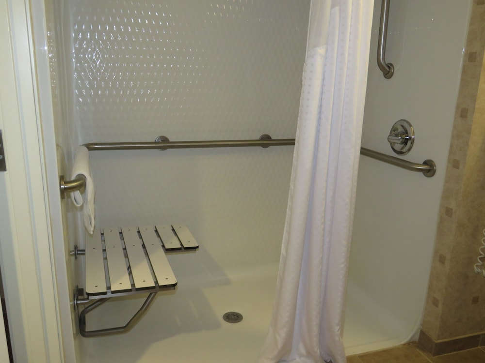 Holiday Inn Express Hotel And Suites Bartlesville 14/35