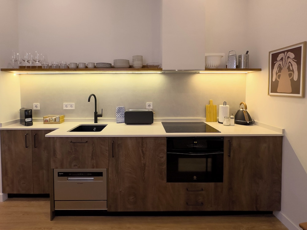 Gran Central Suites 5/50