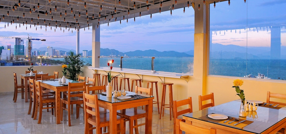 Yellow Sea Hotel 29/31