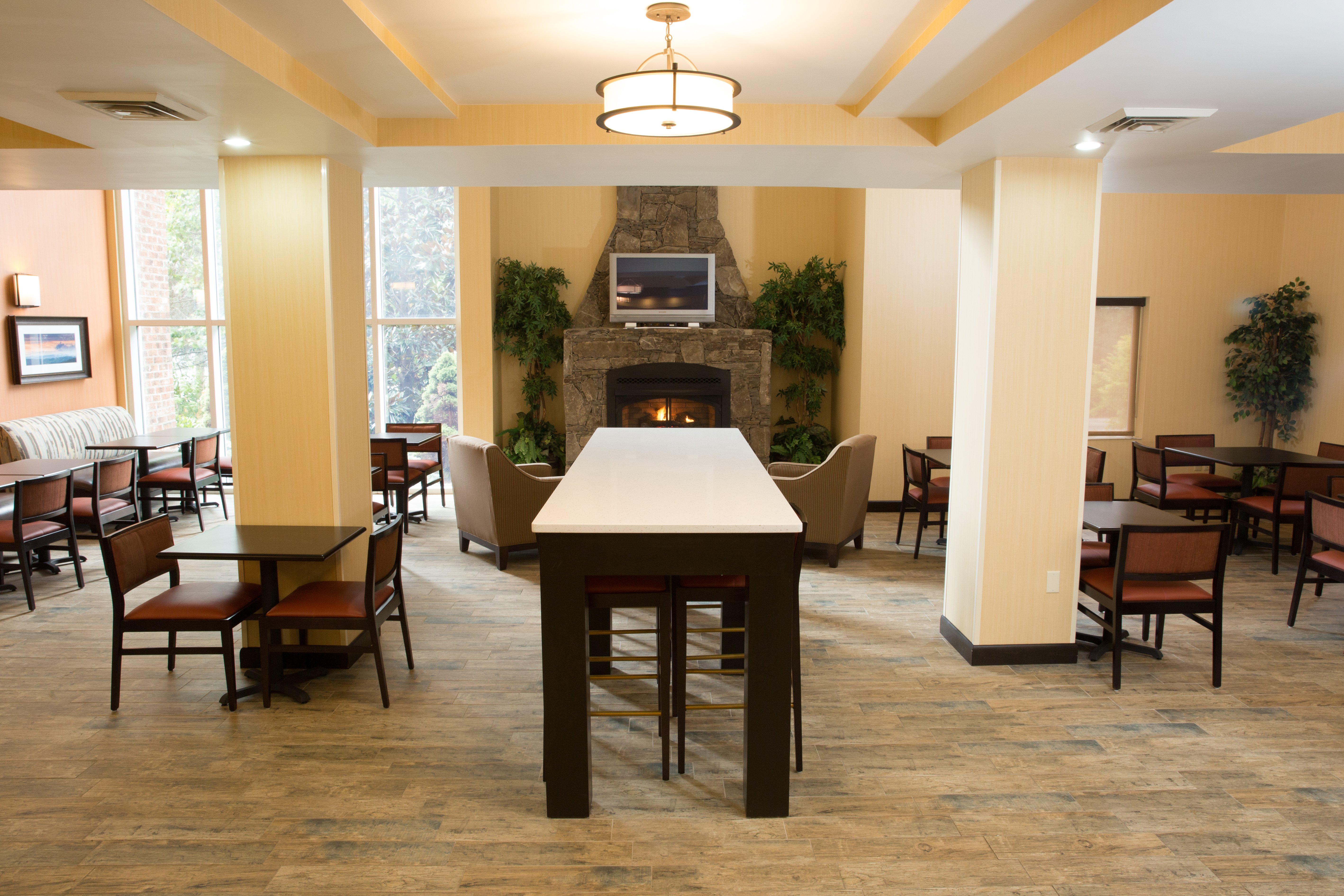 Holiday Inn Express Hotel Suites Cherokee Casino 37/49